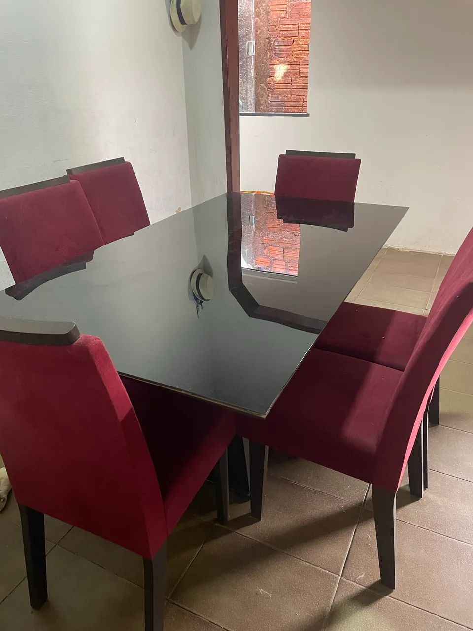 CONJUNTO MESA COM 6 CADEIRAS + POLTRONA+MESA DE CENTRO 