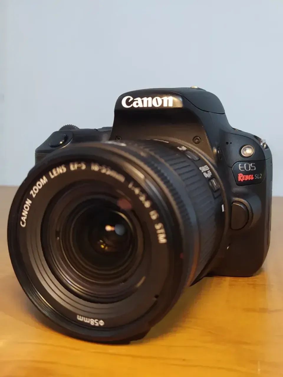 Camera canon SL2 + lente 18-55mm semi nova - Foto 4