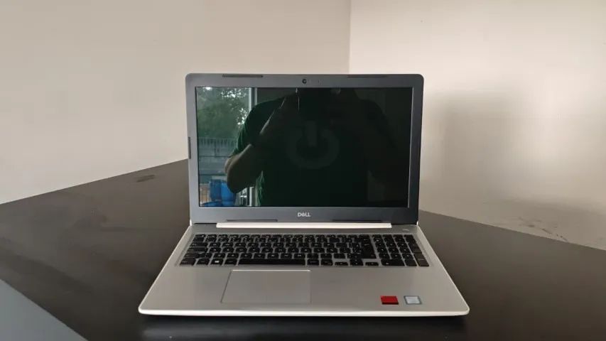 Notebook Dell Inspiron 5570 | i7 8ª Ger | 16GB RAM | SSD | Placa