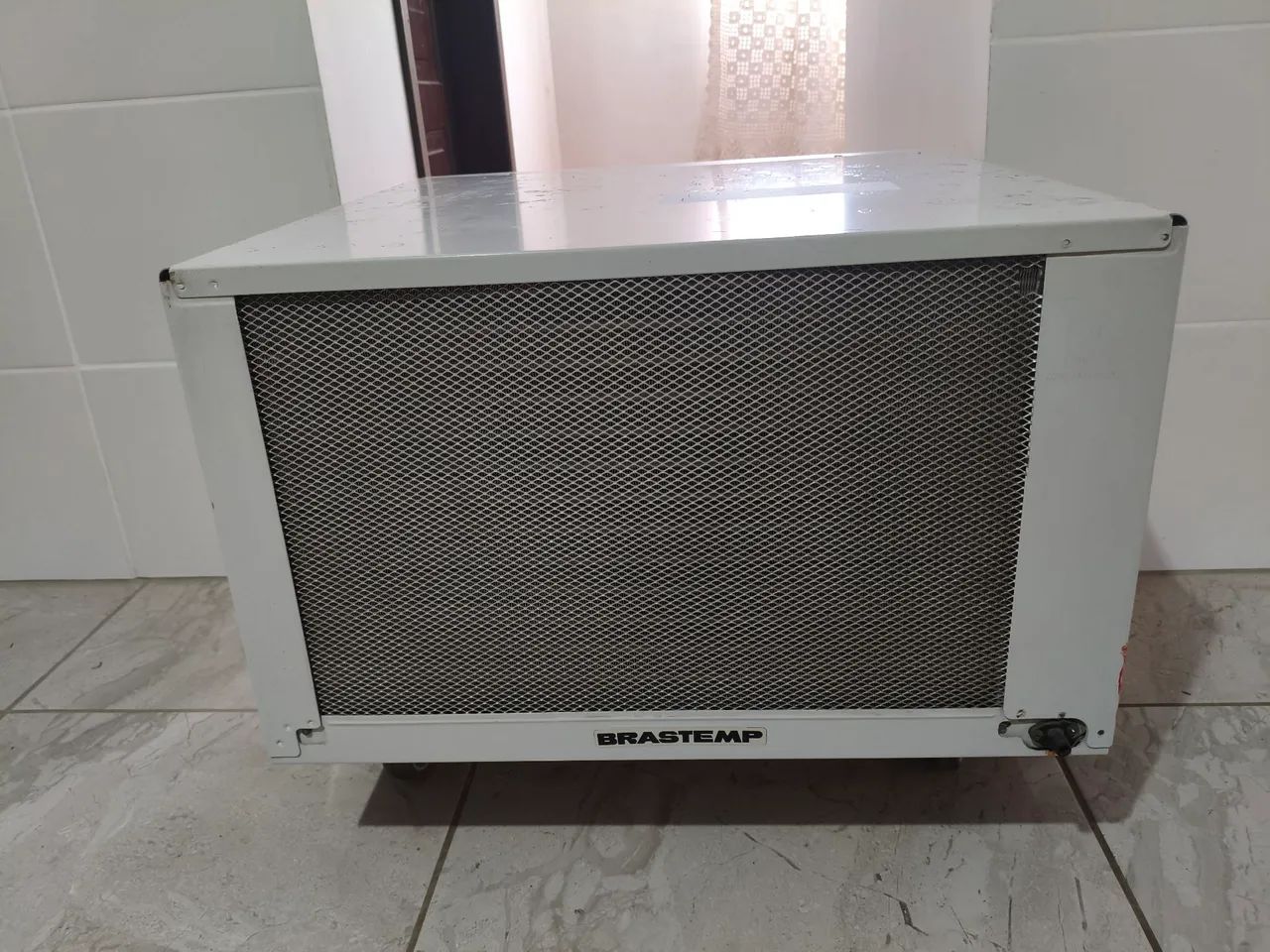 AR condicionado Brastemp 10.000 Btus Quente e frio. (LEIA A DESCRIÇÃO.) - Foto 2