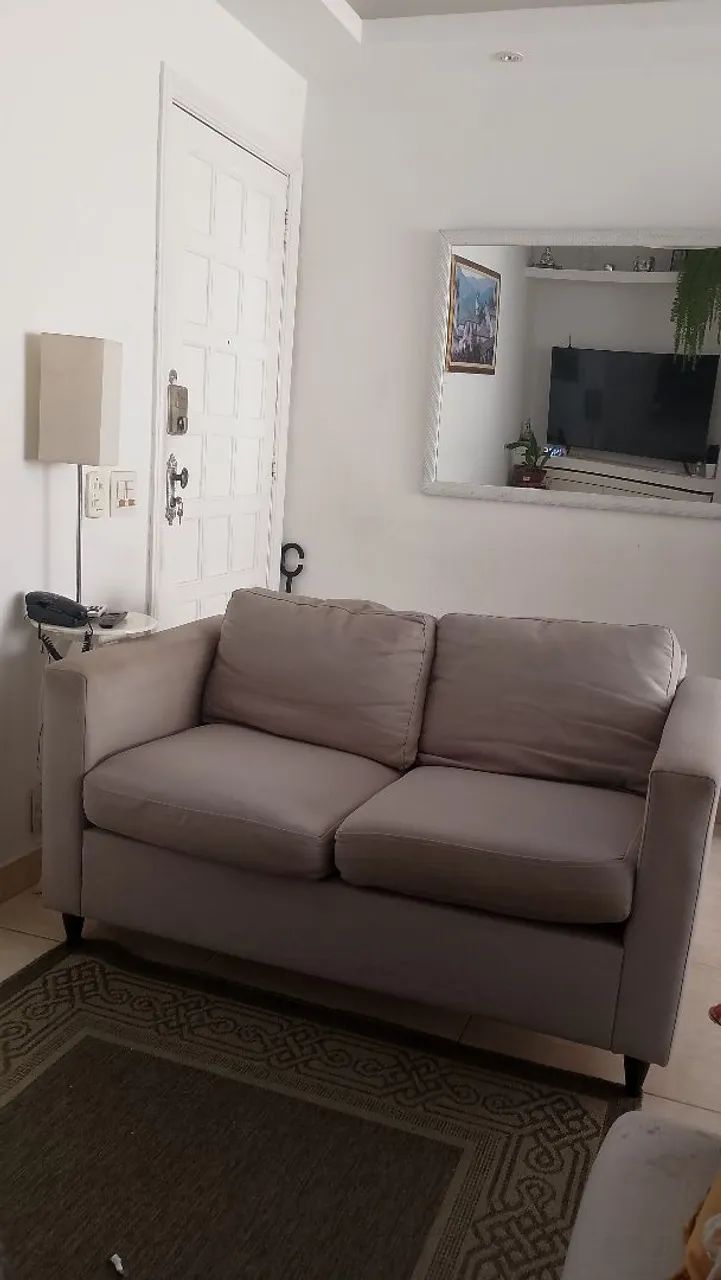 Sofá de 2 lugares + poltrona 