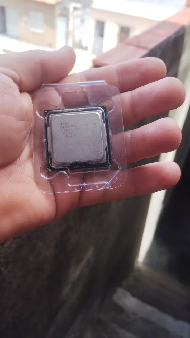 Xeon E3 1220 V2  - Foto 3