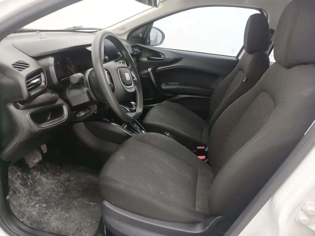 Fiat Cronos DRIVE 1.3 8V Flex Aut., foto 16 de 18