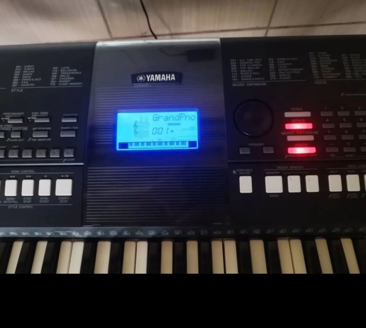 Teclado Musical Yamaha psre423  - Foto 3
