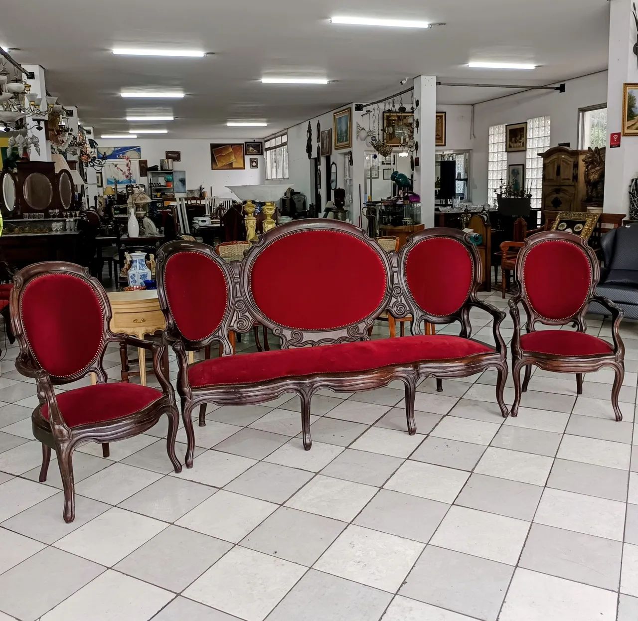 Jogo de sofá e poltronas antigas estilo Luis XV raridade em ótimo estado - Foto 4