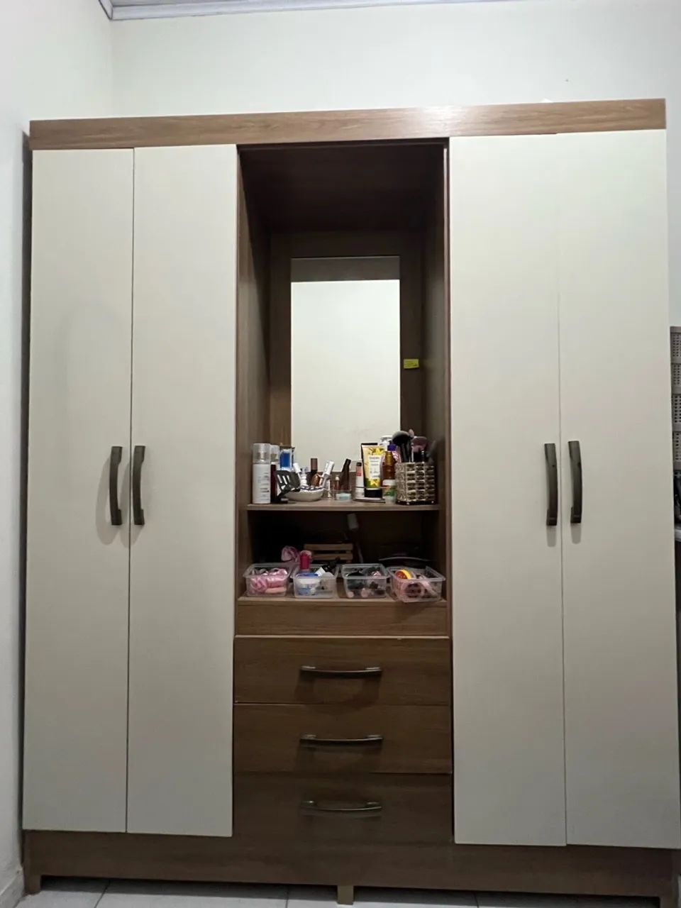 GUARDA ROUPA SEMINOVO