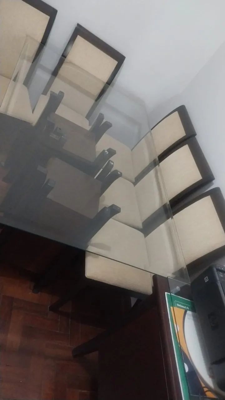 Mesa com cadeiras