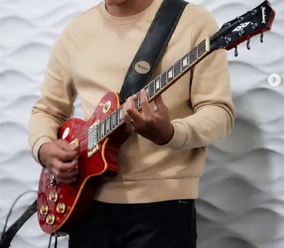 Guitarra LPS 230 