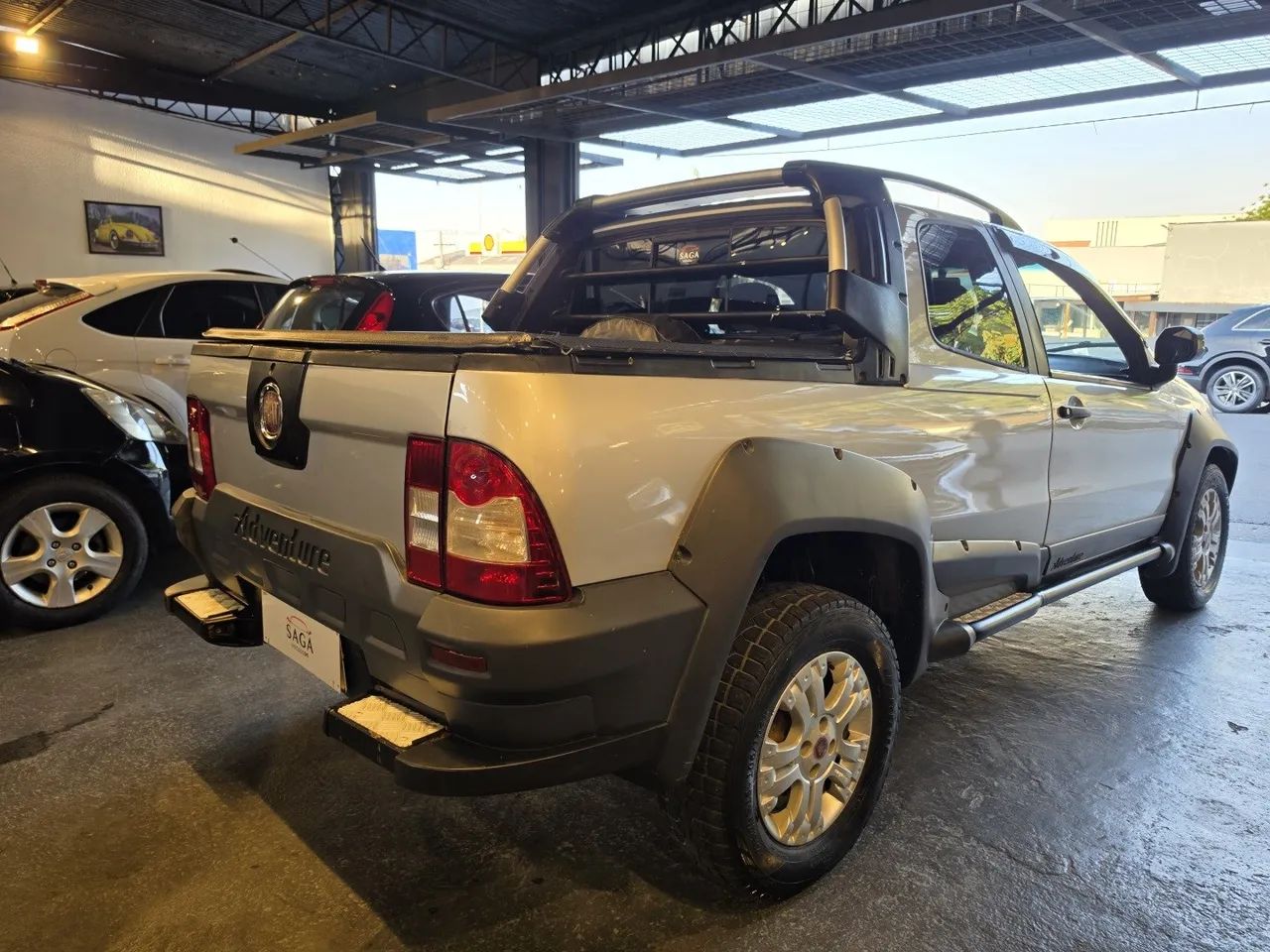 Fiat Strada Adv. Ext. 1.8 Locker Dual.flex CE 2011 - Foto 4