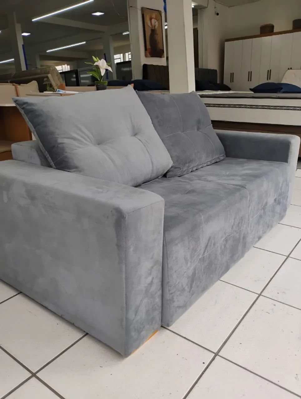Sofá retrátil cinza flash 3 lugares
