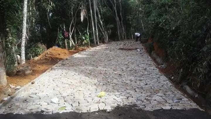 Pedra portuguesa, inter travados, paralelos e blocos - Foto 4