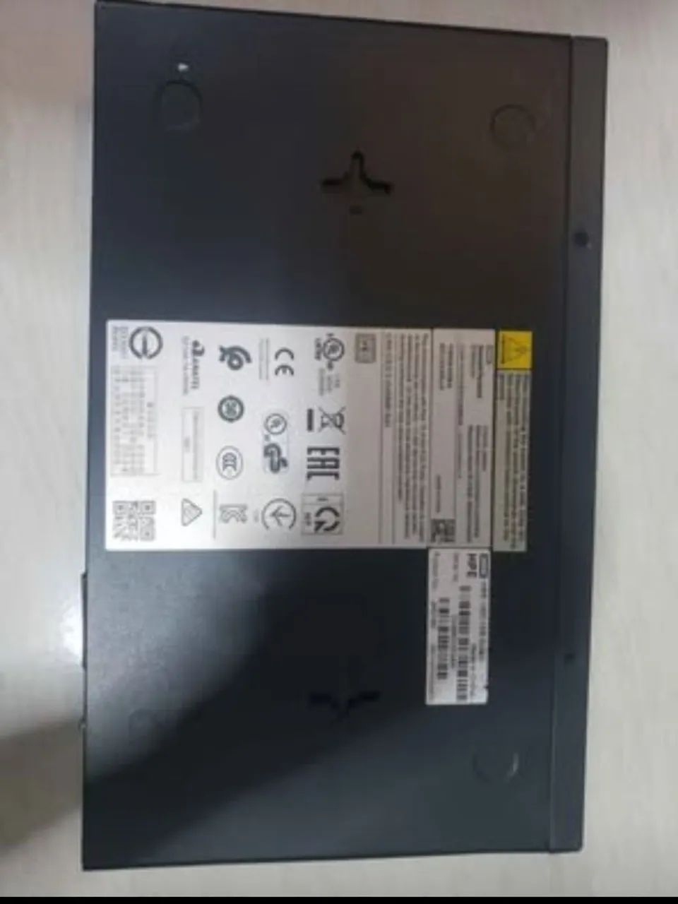 switch HPE OfficeConnect 1420-16G (Modelo JH016A) - Foto 3