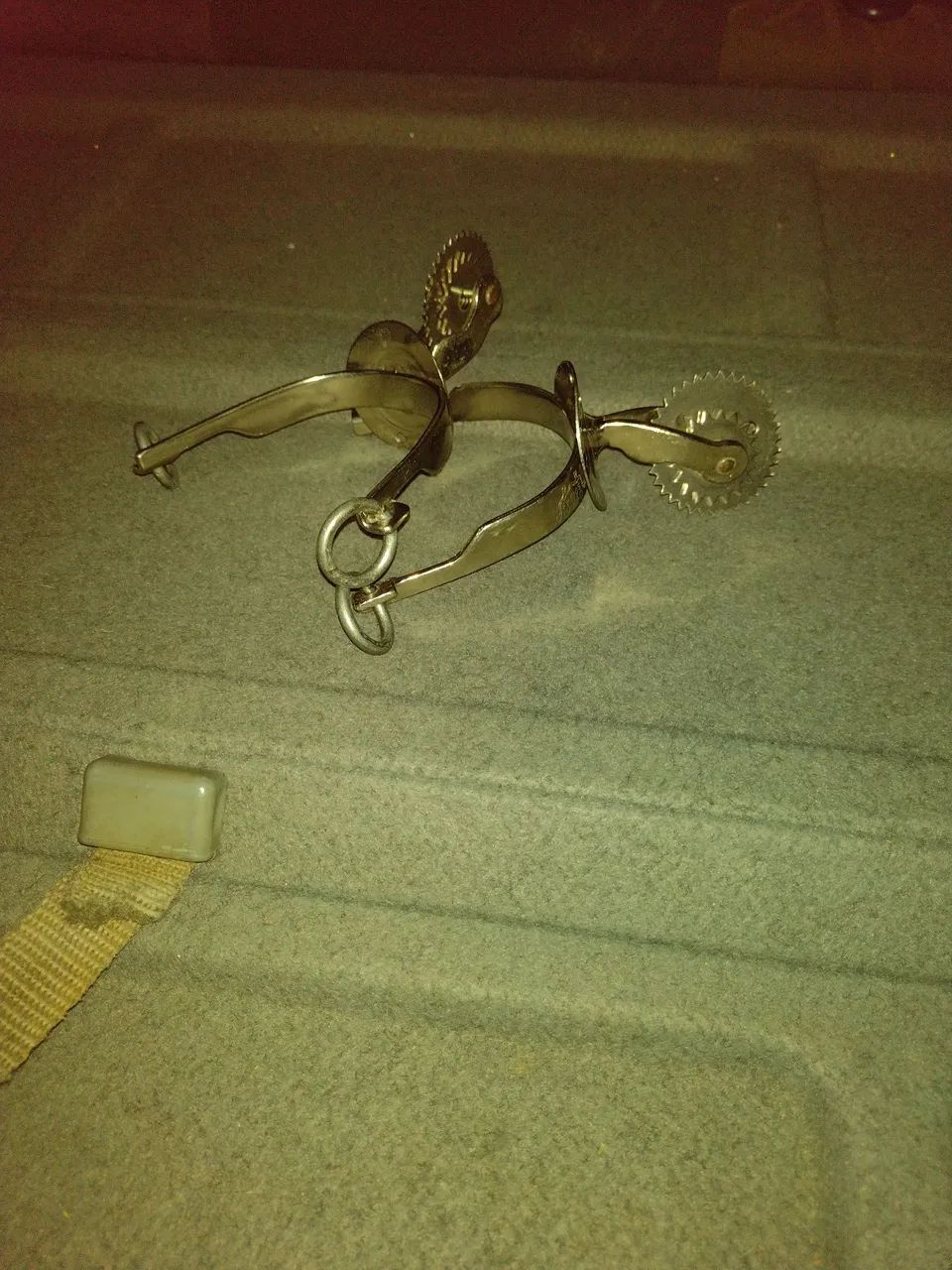 Par de esporas pratas 