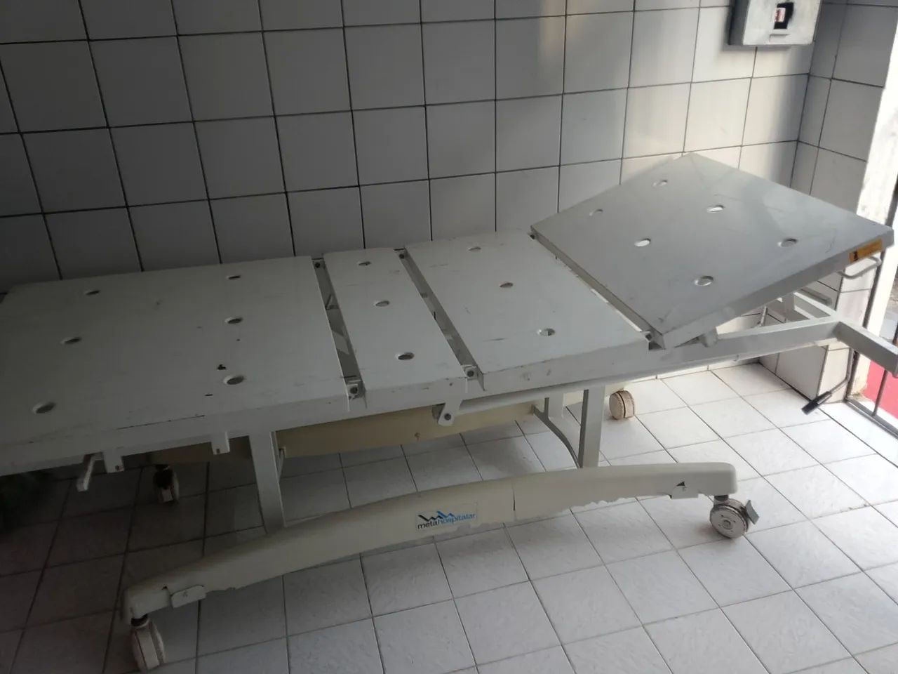 cama hospitalar muito boa 