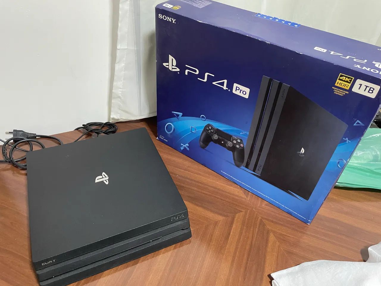 PS4 PRO 1TB HD COM DOIS CONTROLES E JOGOS!!! - Foto 2