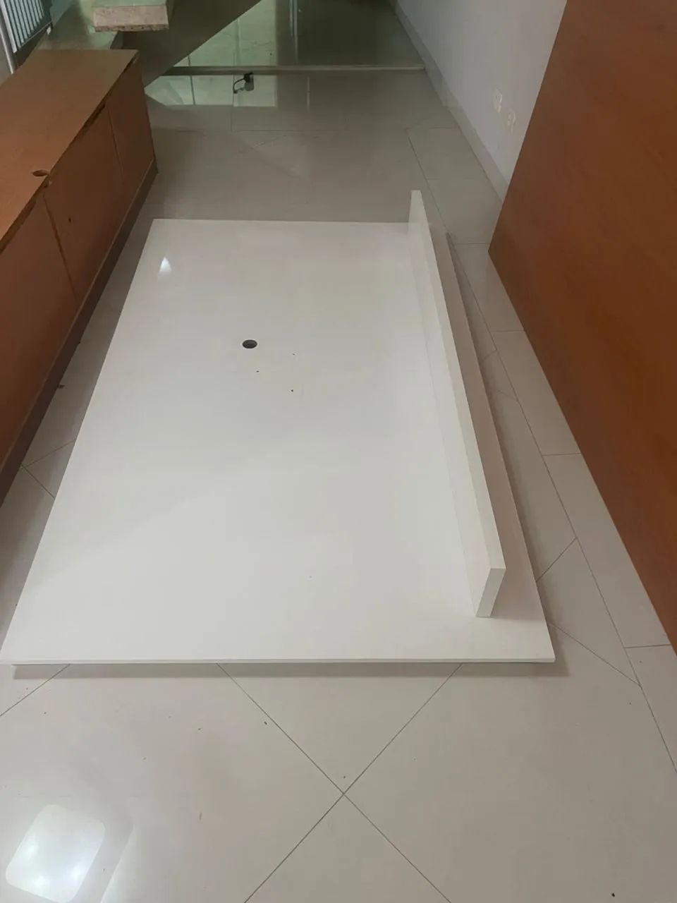 Painel com Raqui moderno e semi-novo - Foto 4