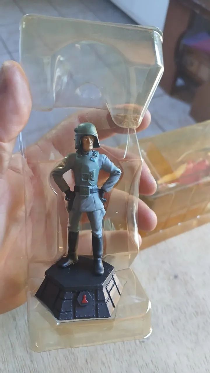 5 bonecos do star wars + 1 boneco da bety pop por apenas 200,00 - Foto 2