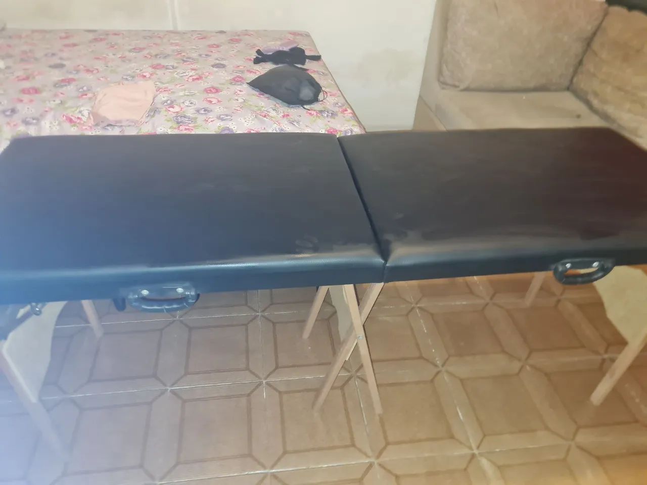 Maca maleta dobrável, sem orifício na maca.