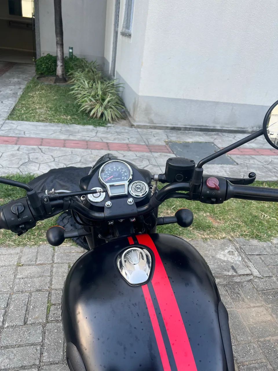 Royal Enfield Dark - Foto 4