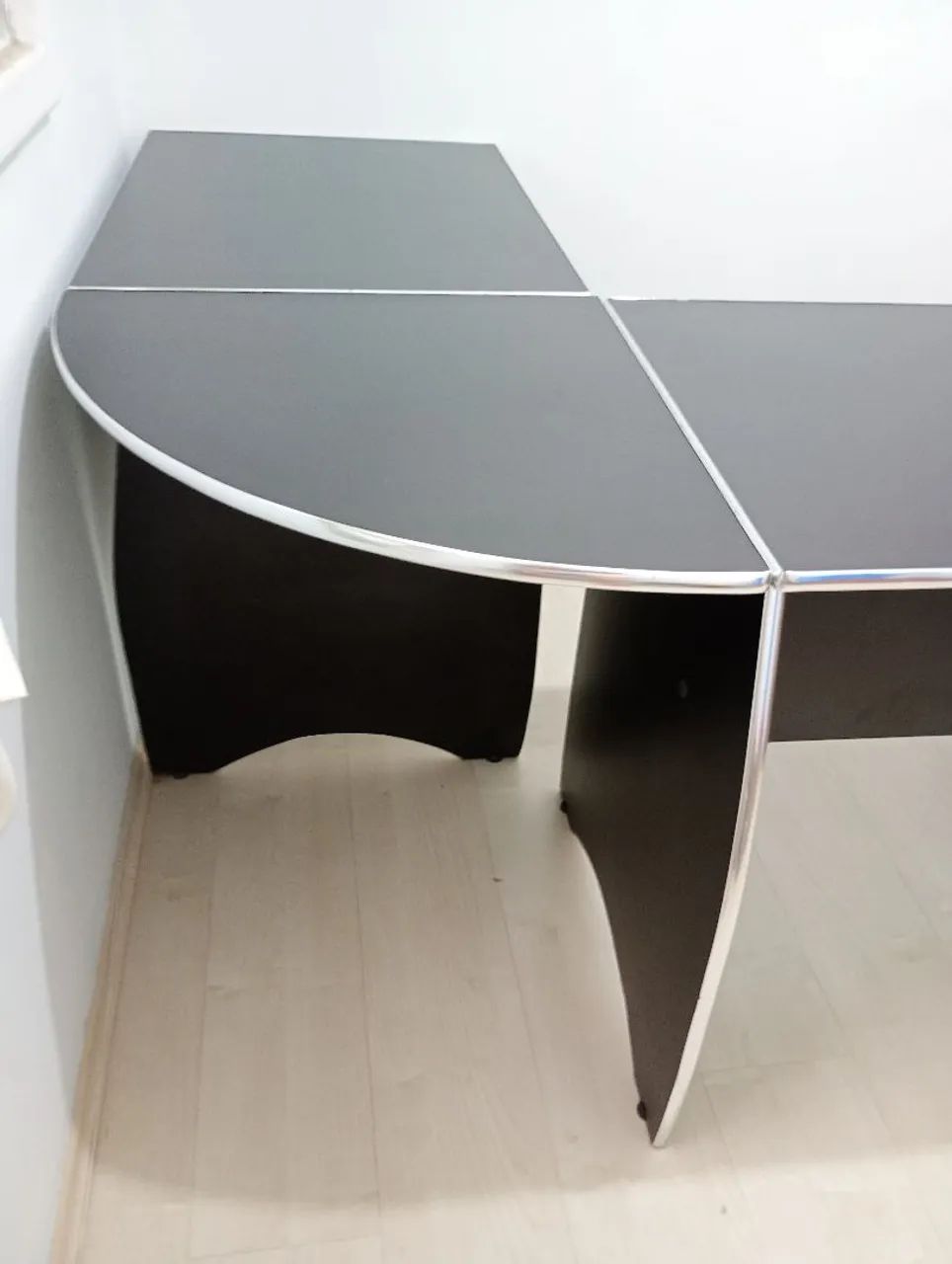 Mesa em L com gavetas em excelente estado para uso  - Foto 2
