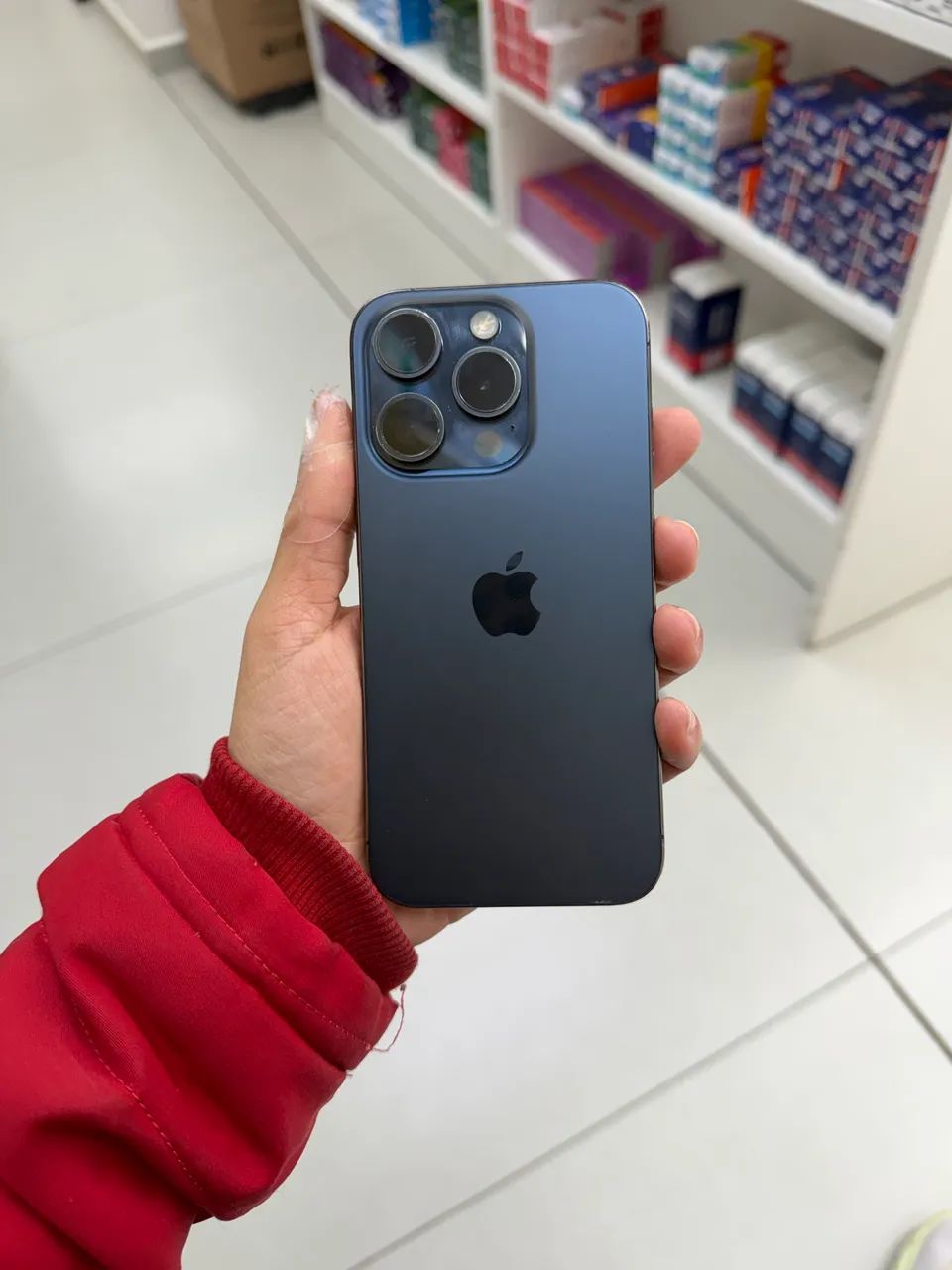 iPhone 15 pro  - Foto 2