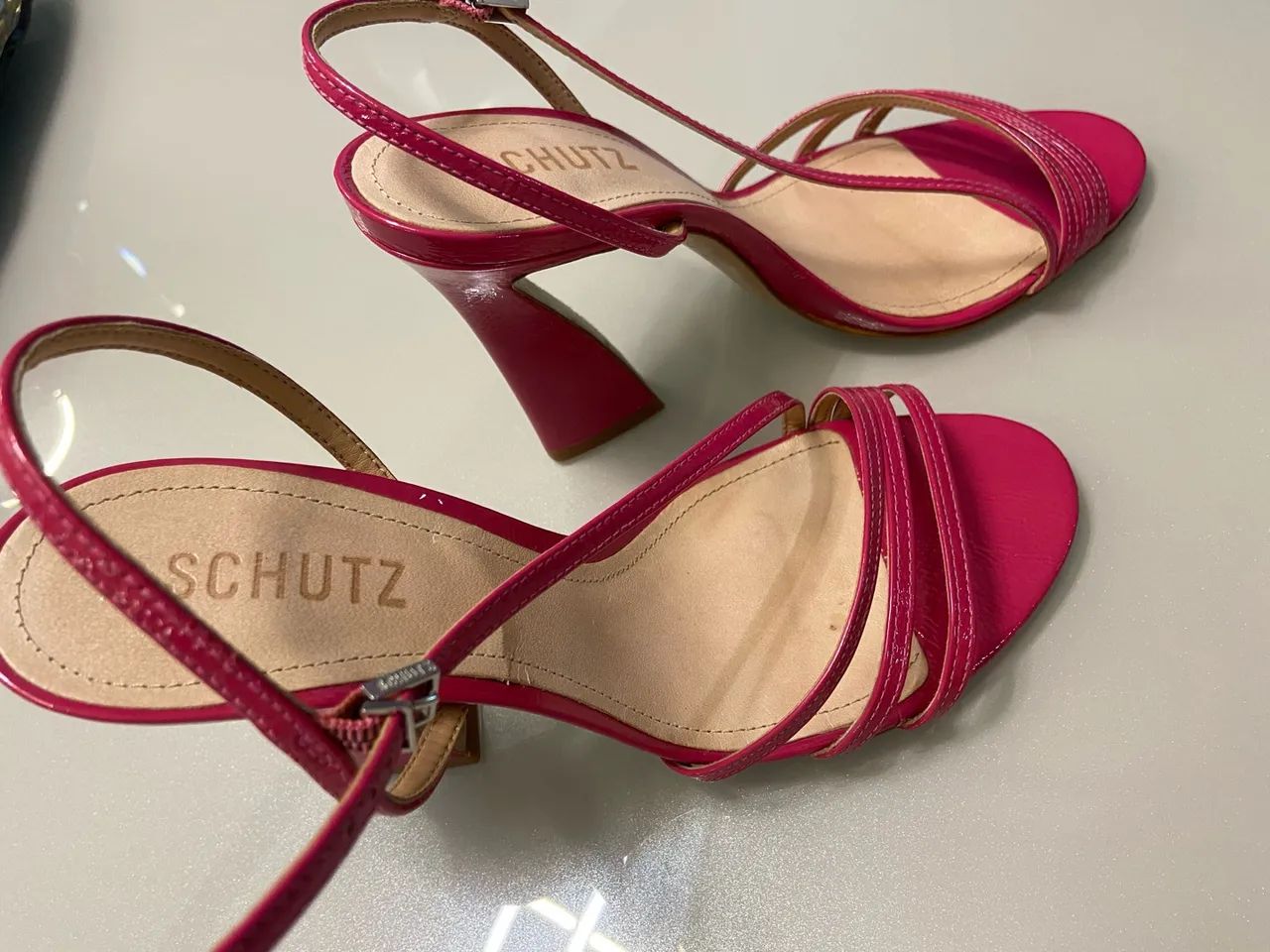Sandália e Scarpin Schultz num 37 - Foto 2