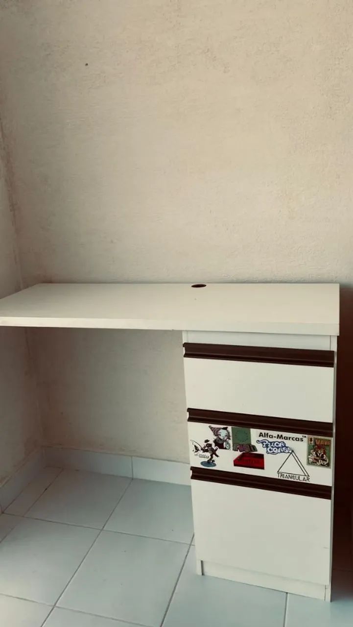 Cômoda com gaveteiro em mdf