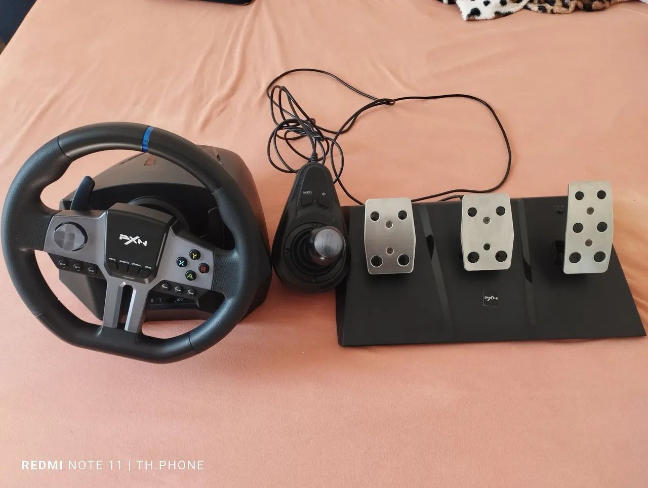 Volante simulador gamer pxn .