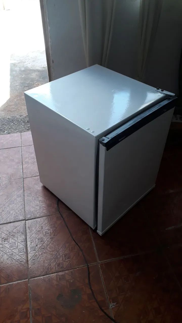 Frigobar Consul 80 litros funcionando perfeitamente.  - Foto 2