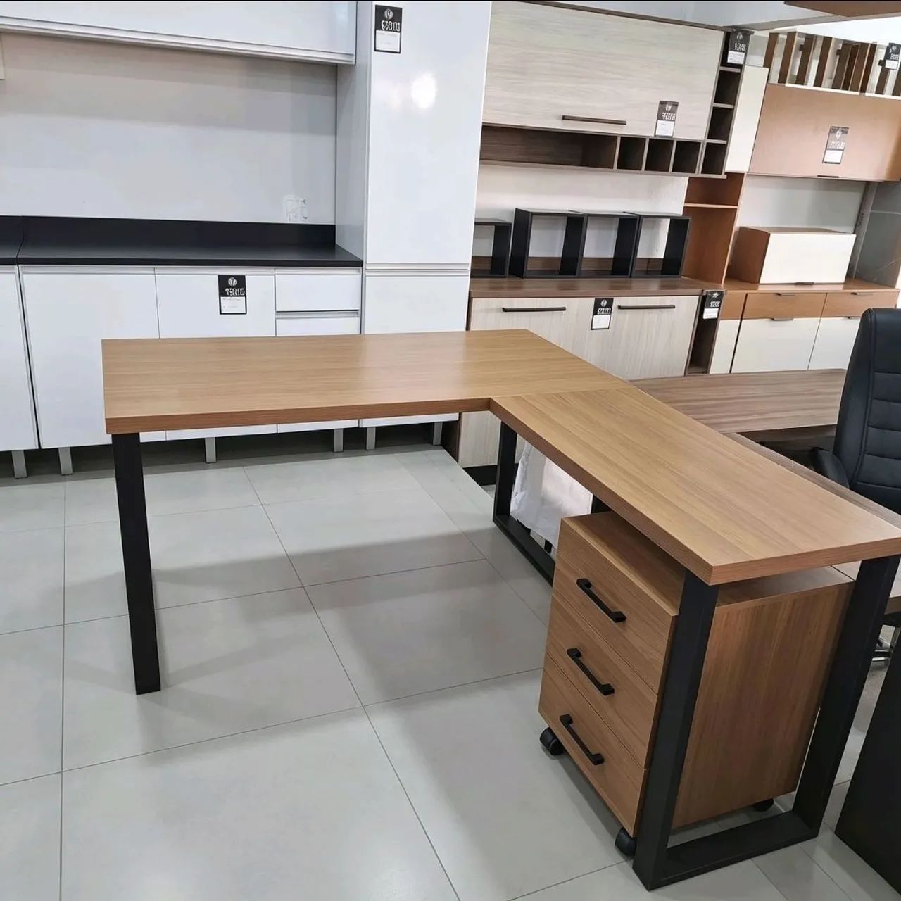 Mesa em L  com gaveteiro 100% mdf - Foto 2