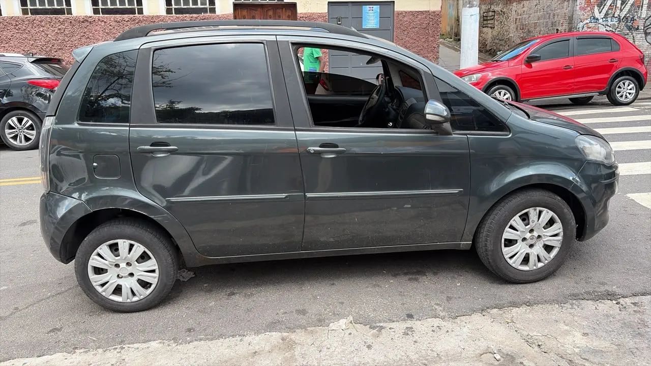 Fiat Idea Attractive 1.4 Fire Flex 8V 5P 2014 - Foto 4