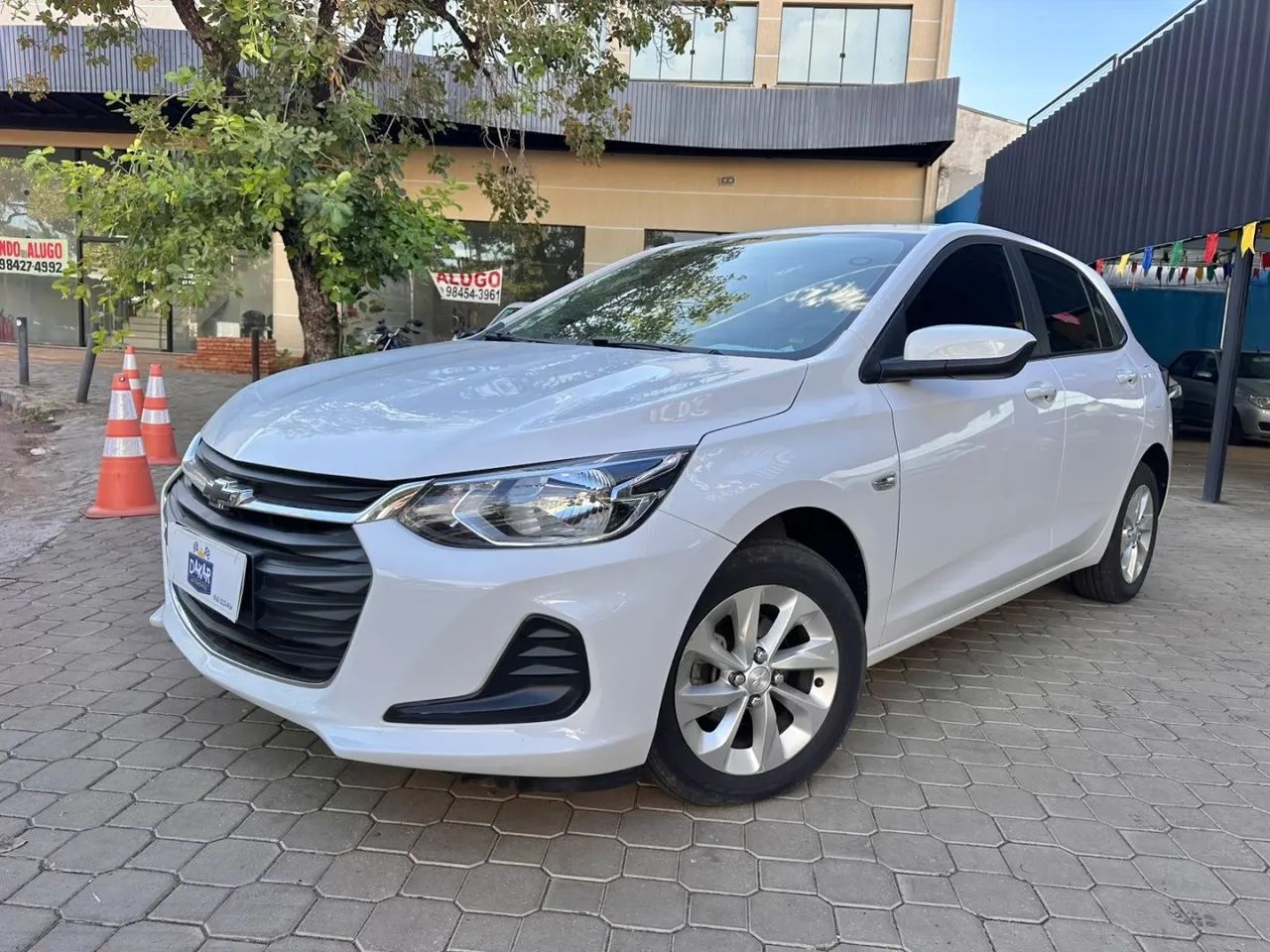 Chevrolet Onix Plus LT 1.0 12V Flex Mec. 4P 2023 - Foto 2
