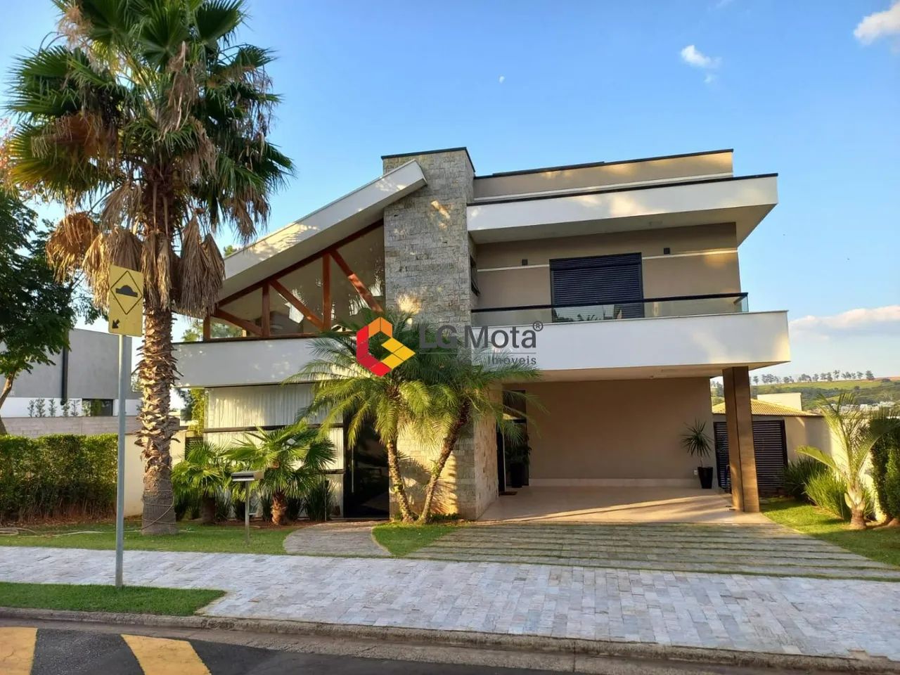 CASA A VENDA NO ALPHAVILLE DOM PEDRO: