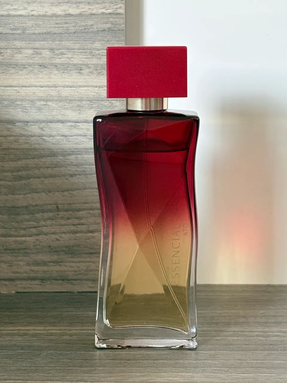 essencial ato feminino - natura. 100ml.