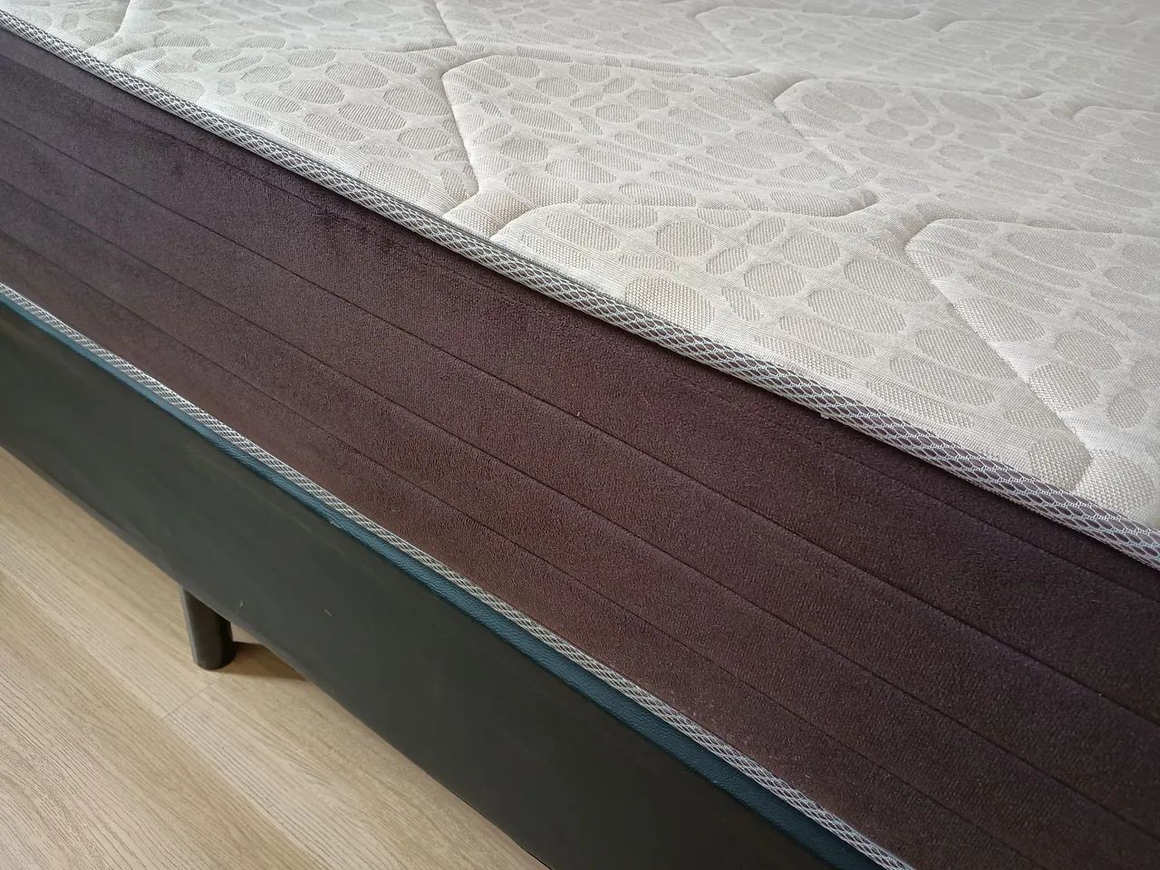 Cama box e colchão de mola solteirão Ortobom 