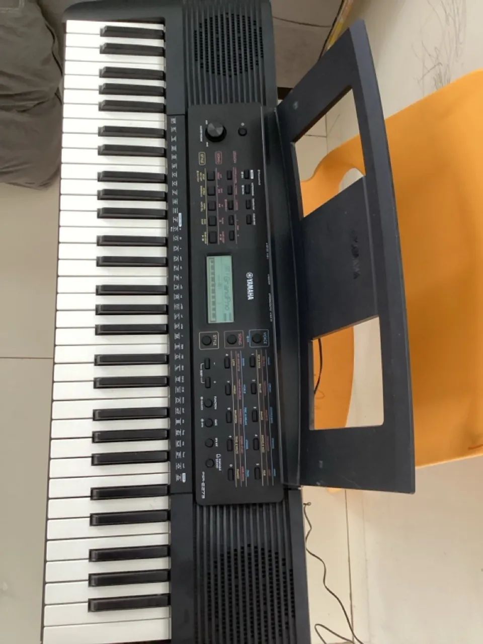 Teclado YAMAHA E273 (muito novo) - Foto 2