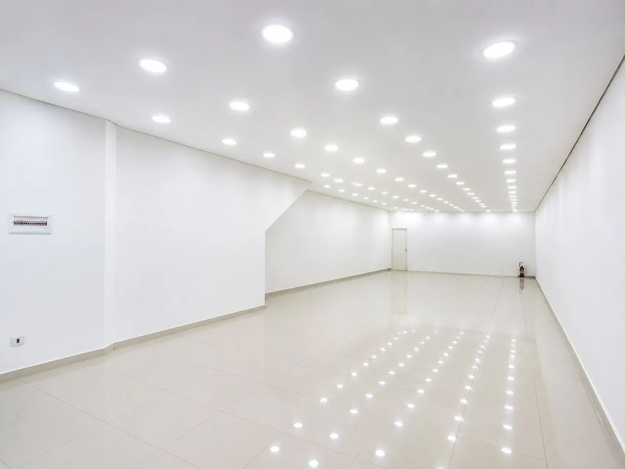 ALUGA-SE PONTO COMERCIAL - EXCELENTE LOCALIZAÇÃO  - Foto 3