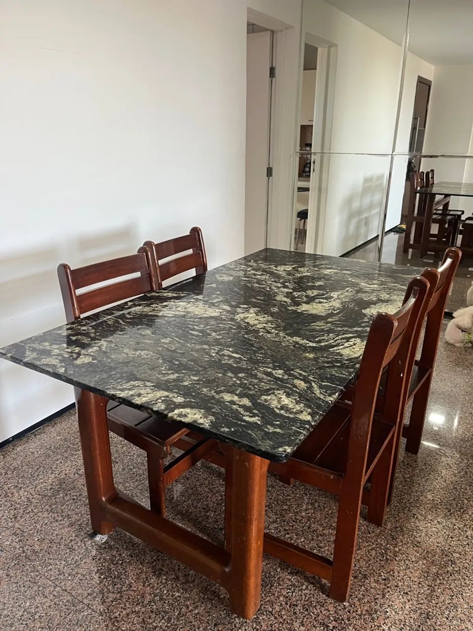 Mesa de jantar de granito e madeira maciça - Foto 2