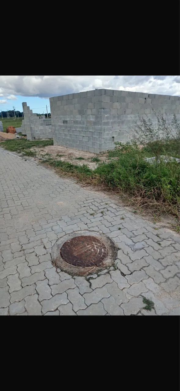 LOTE NO CIDADE LAGUNA AO LADO DO GARROTE 