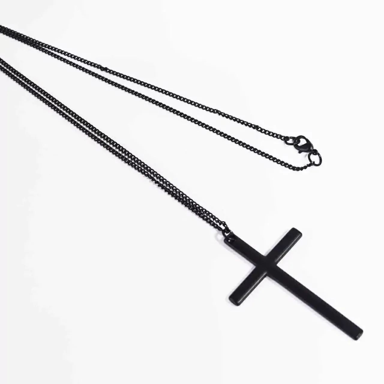 Colar Corrente Cruz Alongada Preto - Unisex - Foto 2