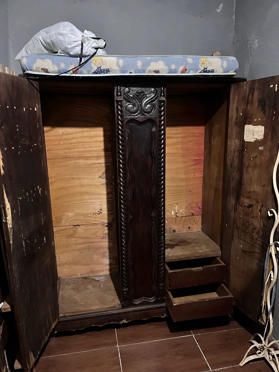 Guarda-roupa Antigo  - Foto 2