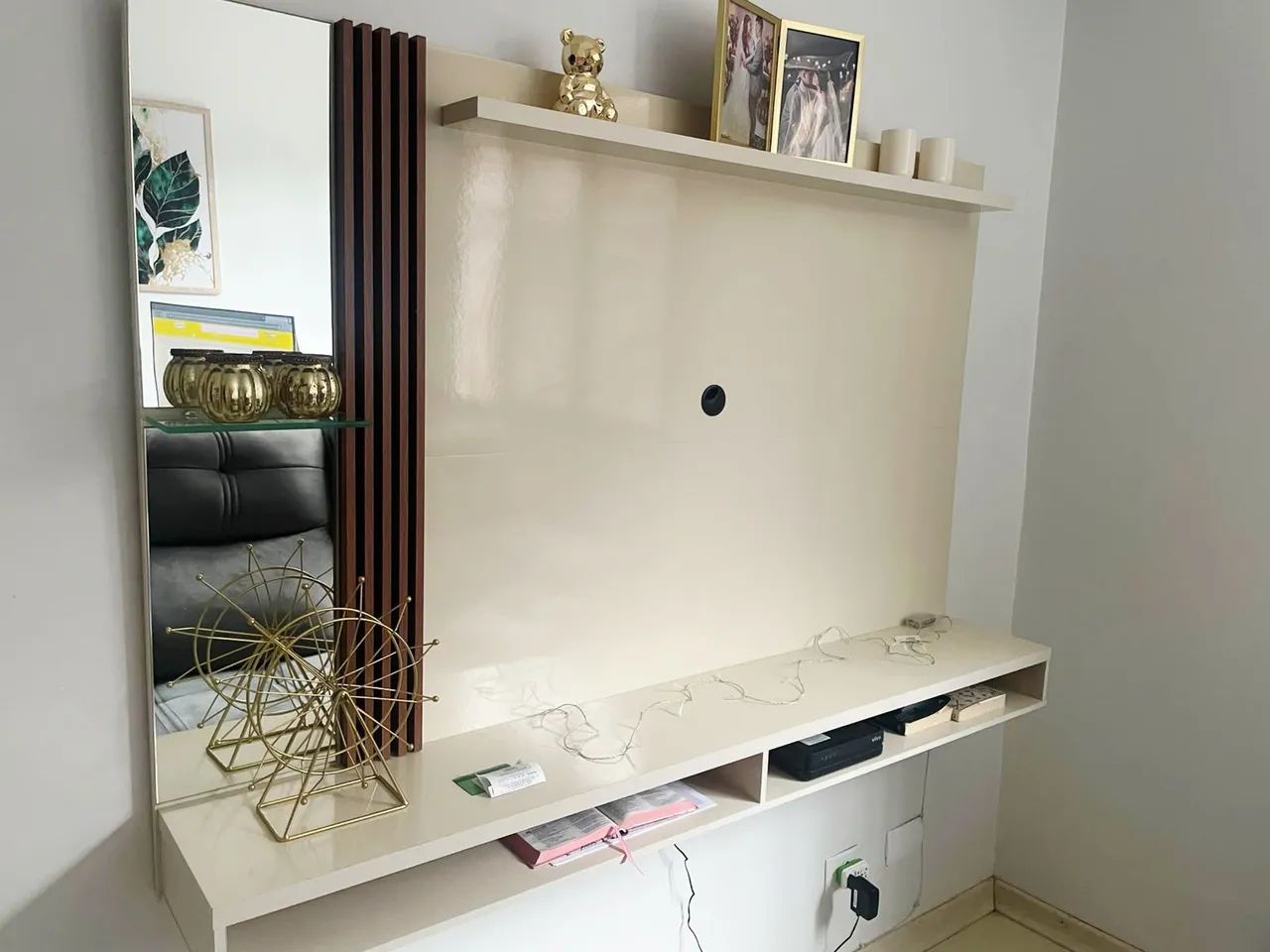 Painel home paris para tv até 55 polegadas / off white/ripado - VIANOSSA