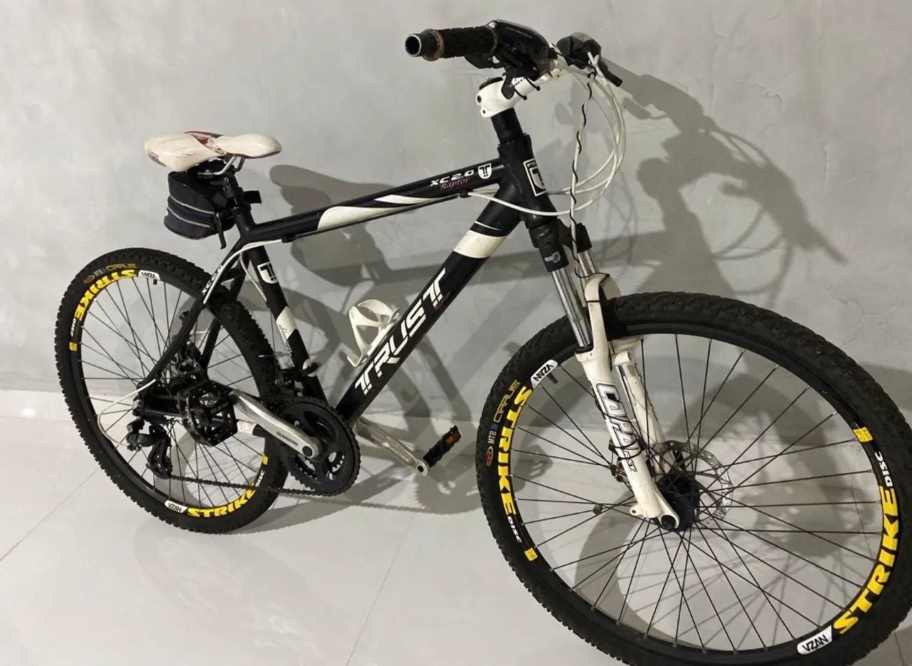 Bicicleta First MTB, aro 26, em ótimo estado de conservação e pronta para uso. - Foto 3