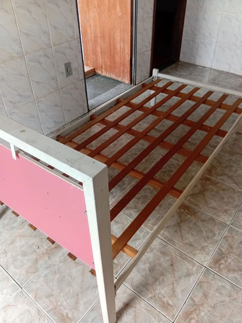 Cama de solteiro de metalon - Foto 5