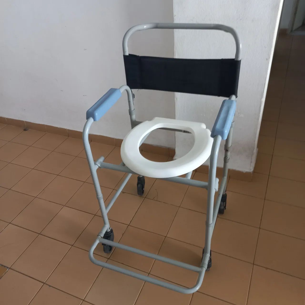 Cadeira de banho - Foto 2