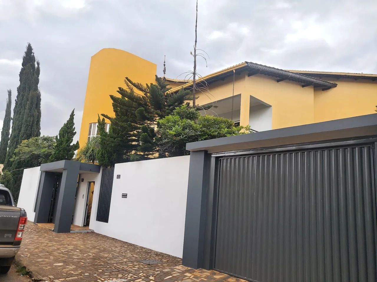 Alugo,vendo ou troco sobrado anapolis city 