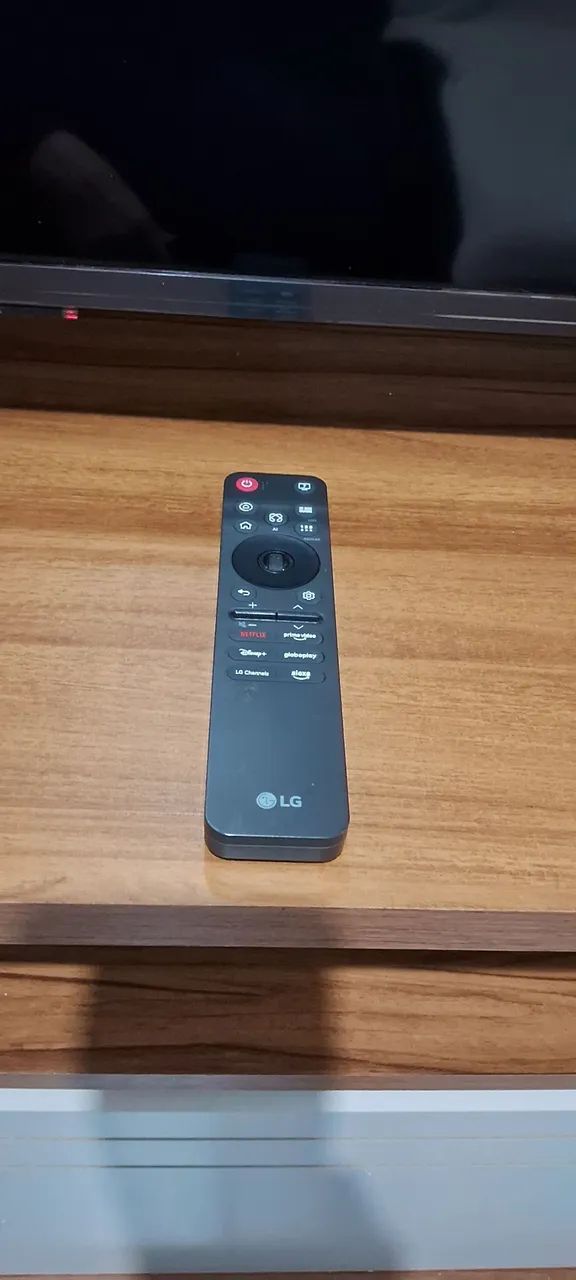 TV LG 55 polegadas, 2 meses de uso.