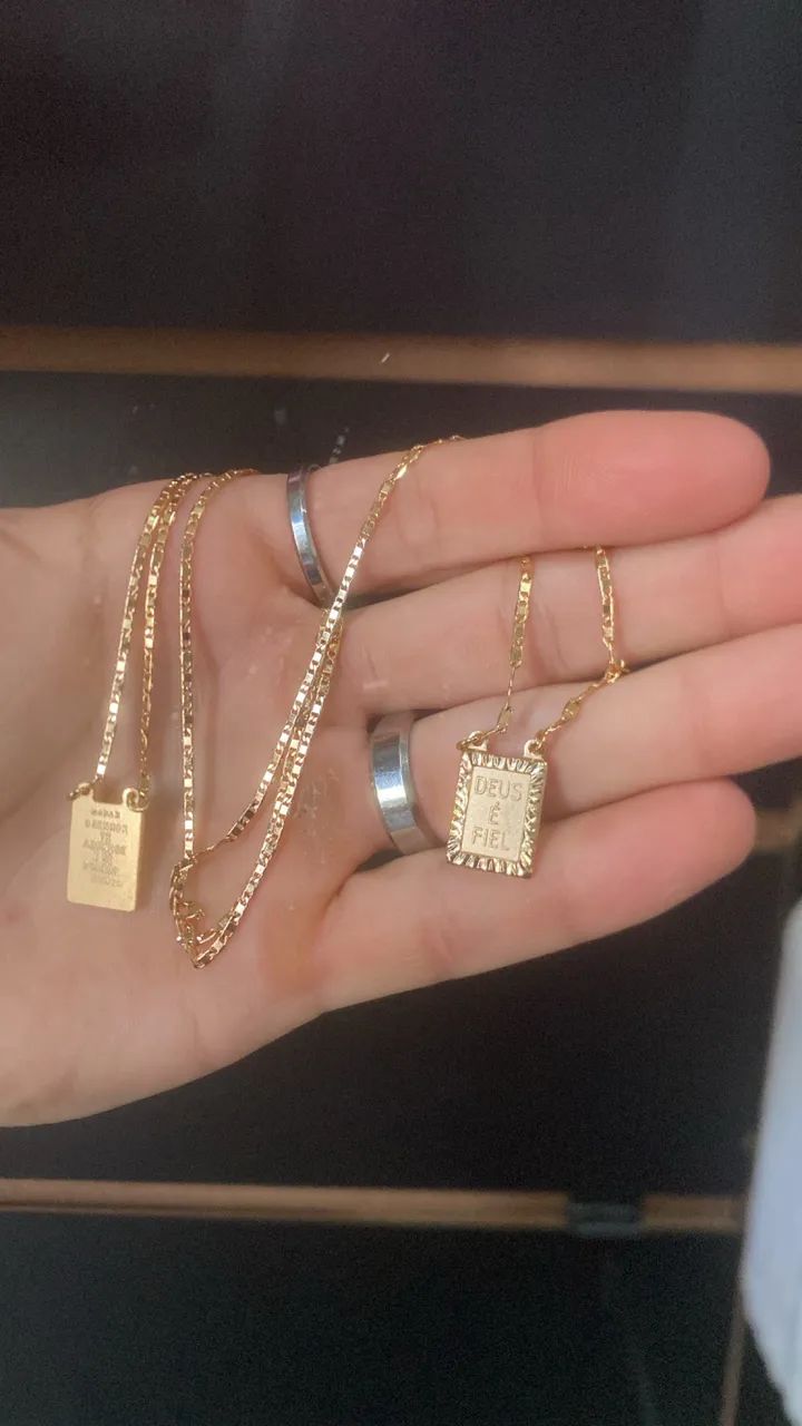 Escapulario banhado a ouro 18k