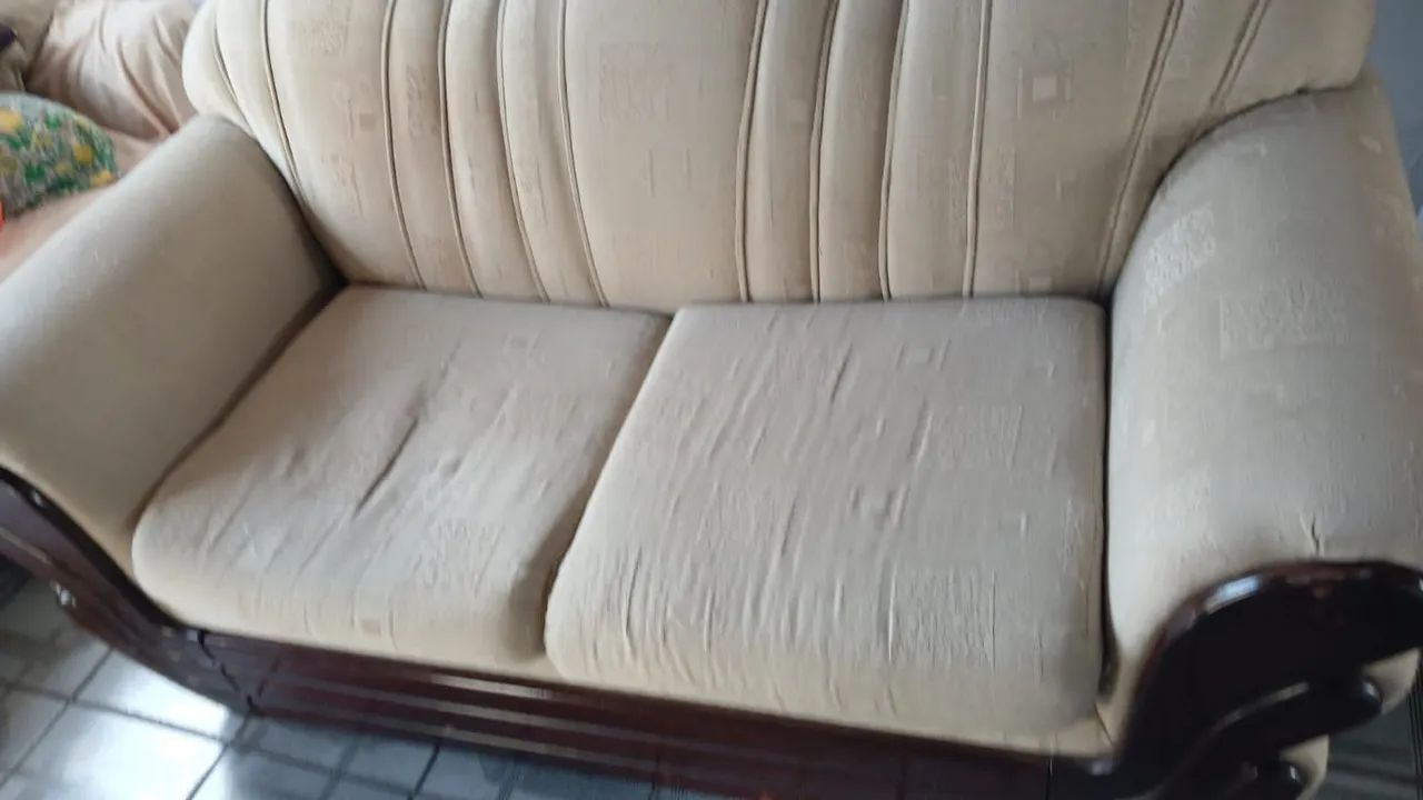 2 sofas mogno 