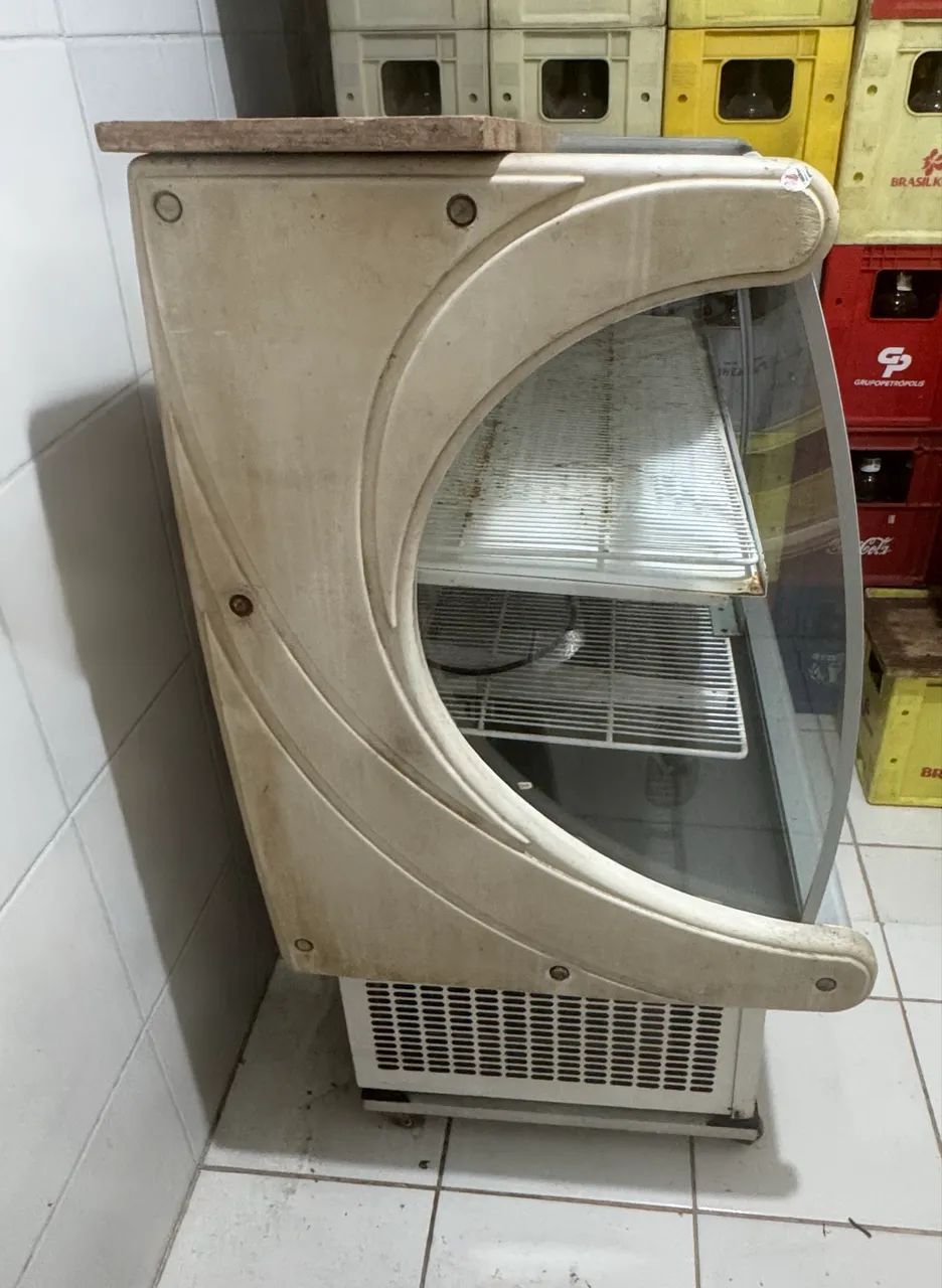 balcão expositor de vidro curvo comercial